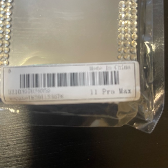 iPhone 11 Pro Max Case. Mirror - Picture 4 of 4